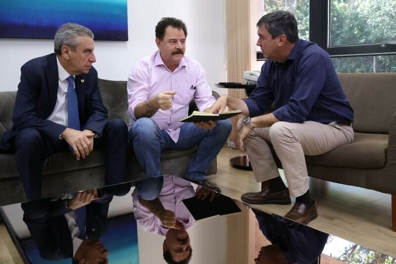 Imagem de compartilhamento para o artigo Prefeito de Chapadão do Sul busca parcerias com governador e deputado para implantar Campus da UEMS da MS Todo dia